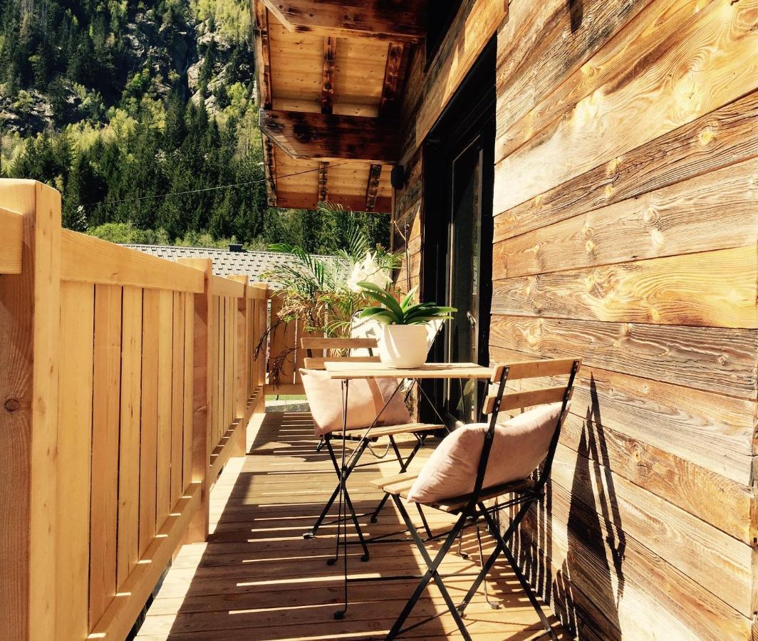 Chalet Le Petit Nicolas, Jacuzzi, Vue Mont Blanc Шамони Екстериор снимка