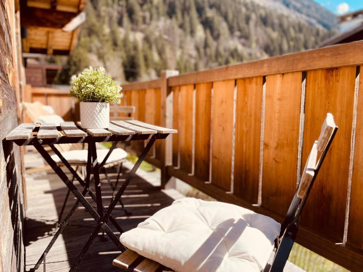 Chalet Le Petit Nicolas, Jacuzzi, Vue Mont Blanc Шамони Екстериор снимка
