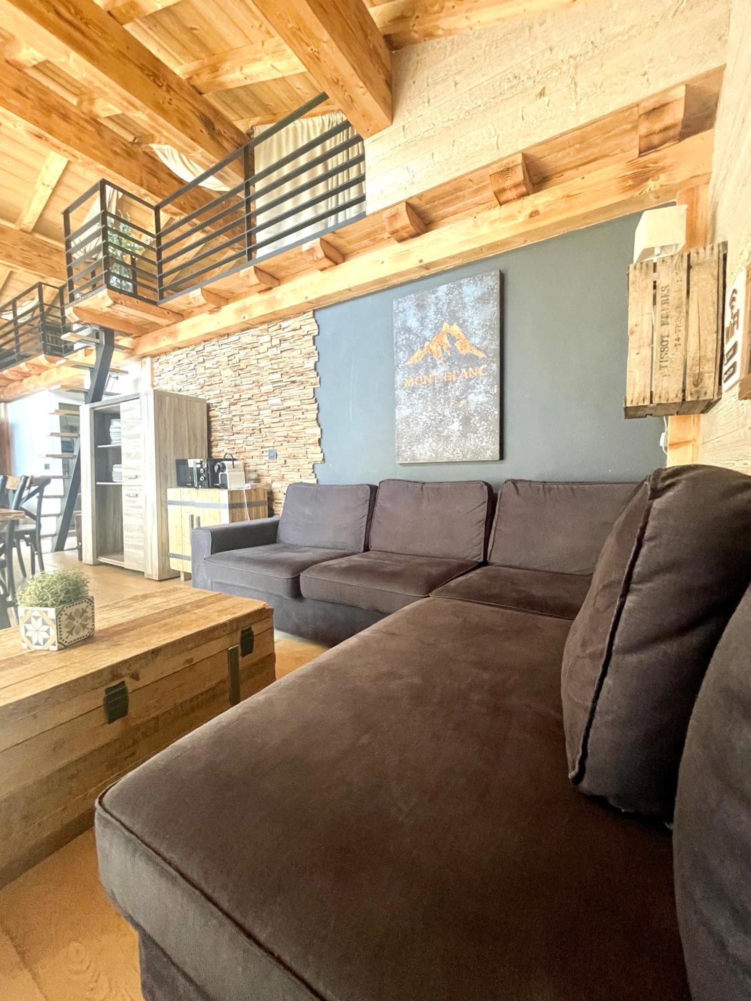 Chalet Le Petit Nicolas, Jacuzzi, Vue Mont Blanc Шамони Екстериор снимка