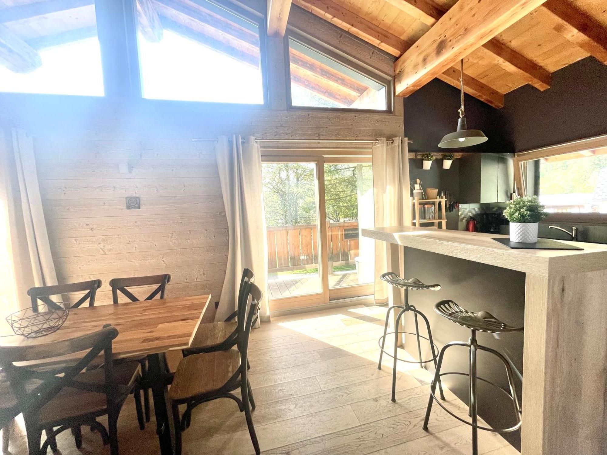 Chalet Le Petit Nicolas, Jacuzzi, Vue Mont Blanc Шамони Екстериор снимка