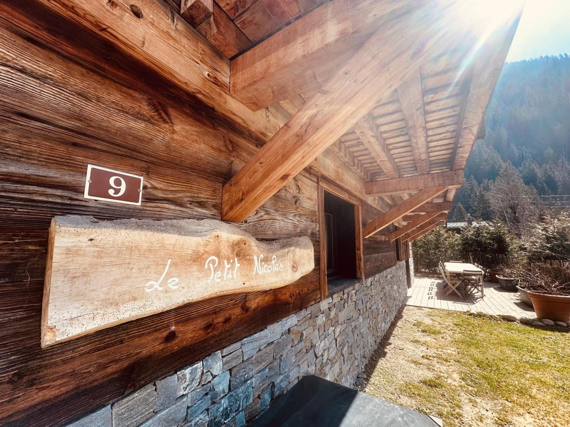 Chalet Le Petit Nicolas, Jacuzzi, Vue Mont Blanc Шамони Екстериор снимка
